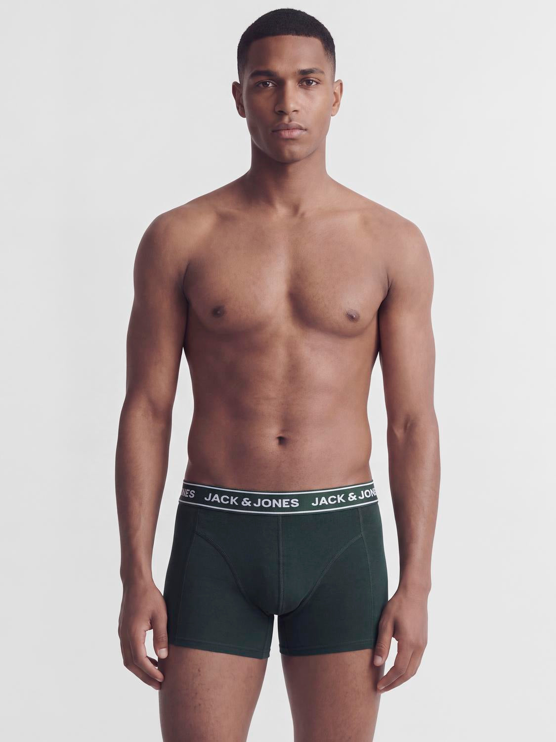 model_shot-detail